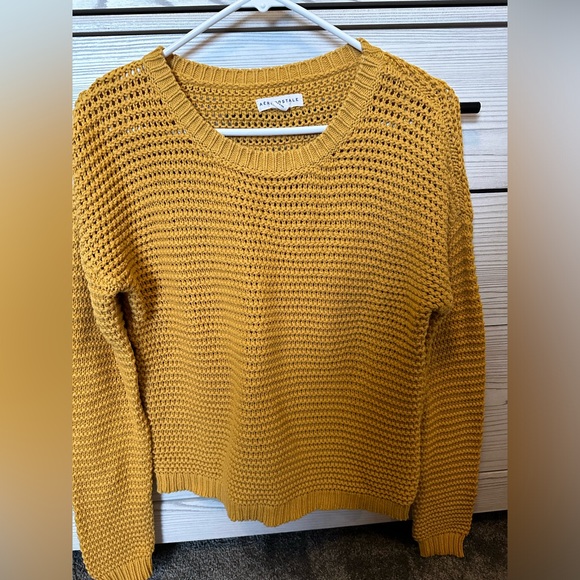 Teen Girls Aeropostale Sweater - Picture 1 of 2